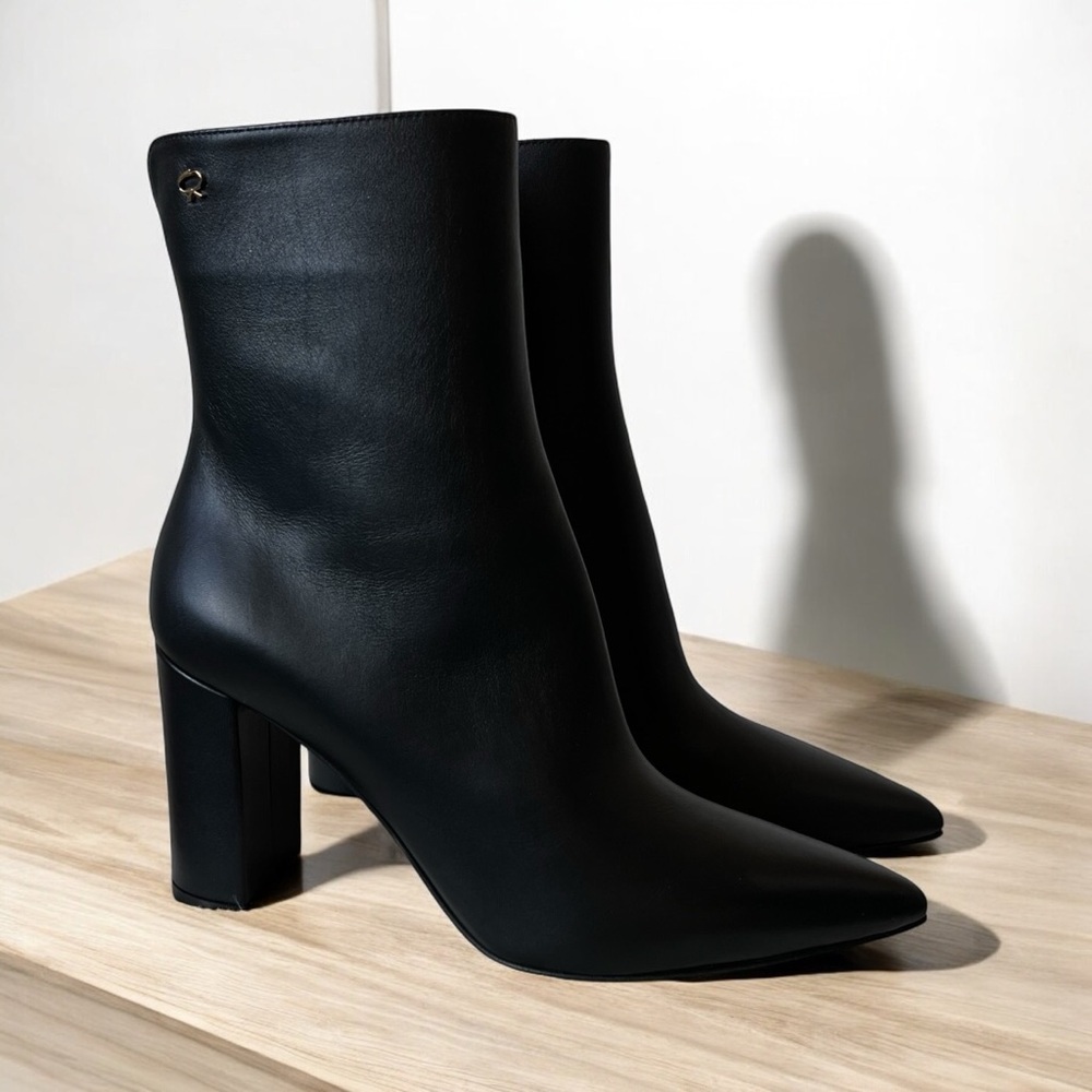 Gianvito Rossi leather ankle boots size 37 new